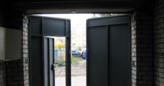 Купить гаражные ворота распашные Верхняя Пышма, цена от 3933 руб.